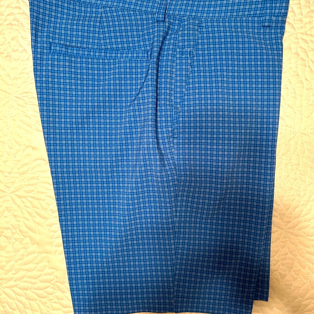 PGA Tour Golf shorts blue pattern in sz 34